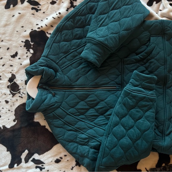 Lululemon Scuba half Zip funnel neck quilted Storm Team M/L good used - Picture 1 of 3